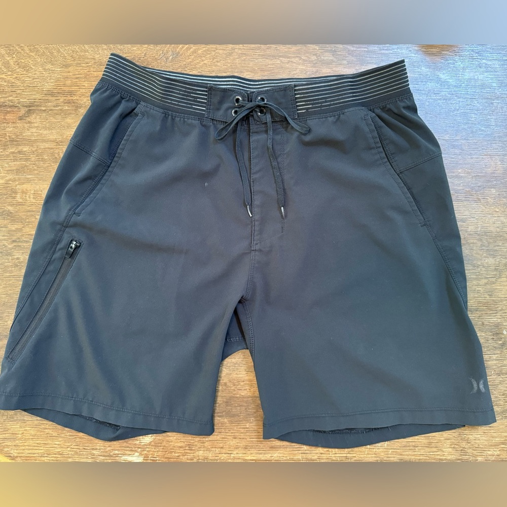 Hurley | Men’s Shorts | Black | M